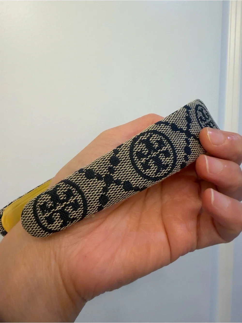 Tory Burch Beige and Navy Blue Logo Headband